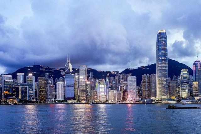 2035年香港資料精準(zhǔn)浼，邁向智慧城市的新篇章